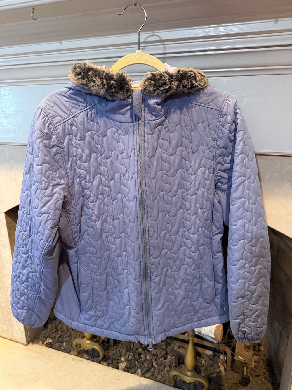 Athleta Light Lavender Quilted Hooded Jacket with Faux Fur Trim size medium